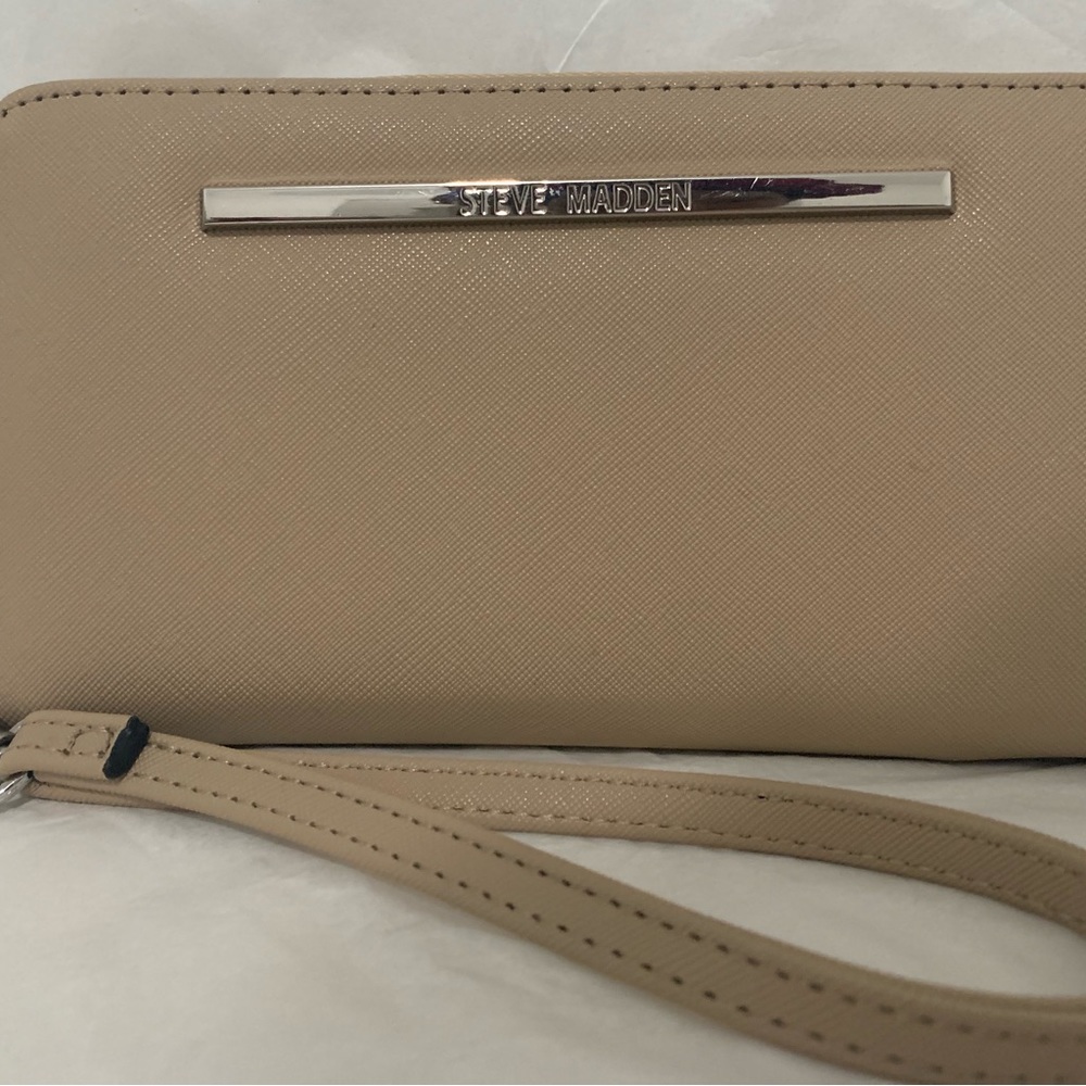 This Beautiful wallet is by Steve Madden